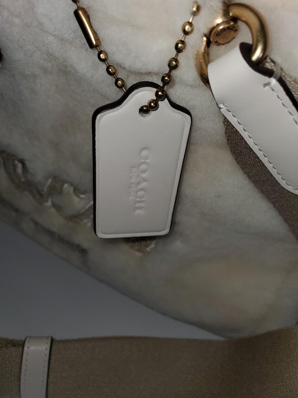 Coach Cream Shearling Tote Bag with Adjustable Strap 26 - Picture 7 of 8